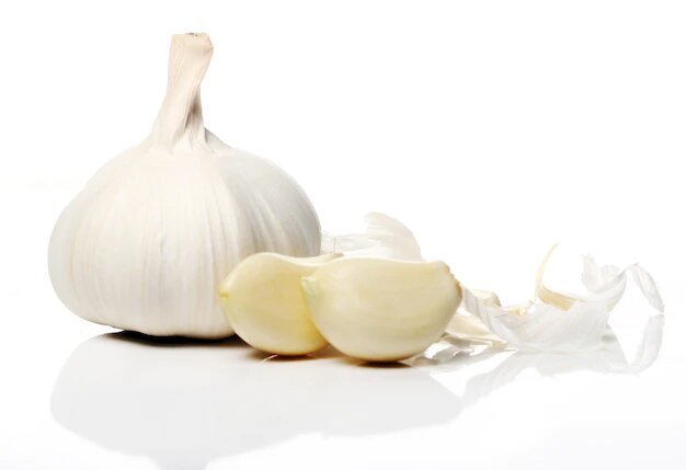what is a clove of garlic